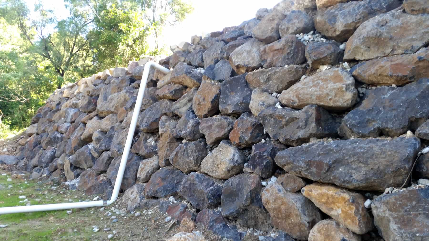 industrial commercial large size rock retaining walls gold coast