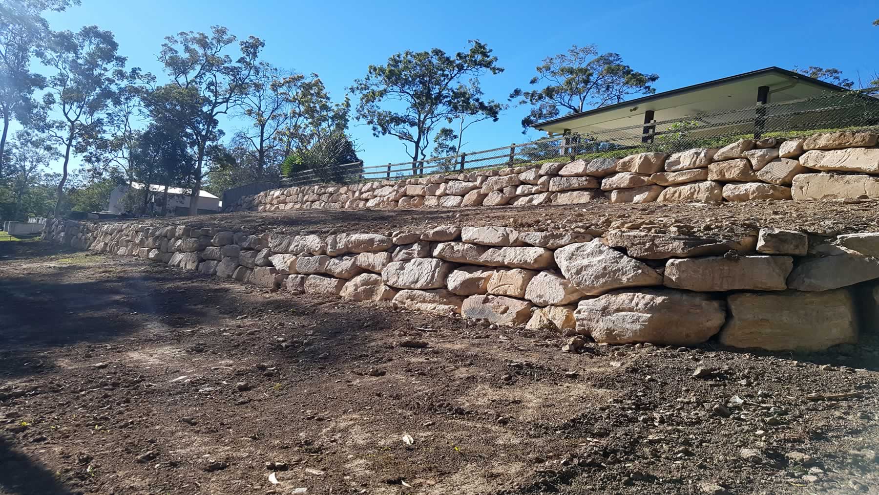 Randomly placed stones rock retaining walls gold coast
