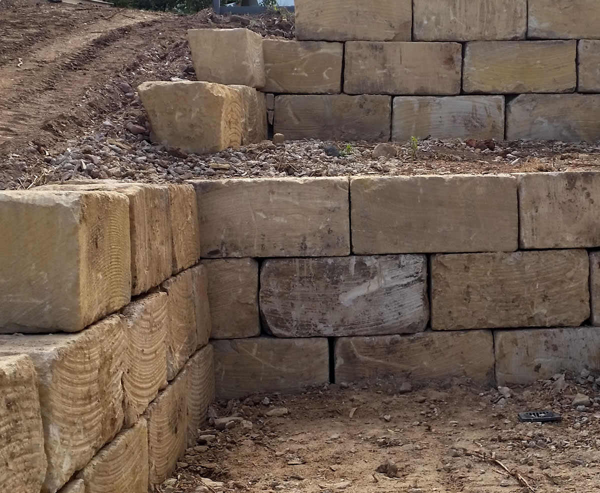 sandstone rock retaining walls gold coast